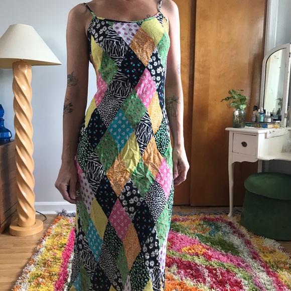 RIXO Patchwork Patterned Sleeveless Diamond Midi Shift Dress - Picture 8 of 10